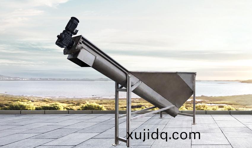 LSSF型螺(luo)鏇式砂(sha)水分(fen)離(li)器